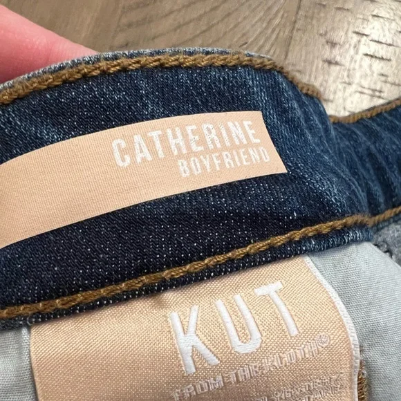 Kut From The Kloth Catherine Boyfriend Jeans - Size 16 - Picture 8 of 9